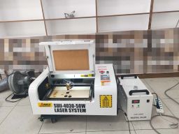 "Quận Tucheng, thành phố Đài Bắc mới" SUII-4030-50W Máy cắt và khắc Laser để bàn