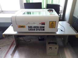 "Quận Zuoying của thành phố Cao Hùng" SUII-4030-50W Máy cắt và khắc Laser để bàn