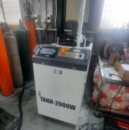 "Quận Xiangshan, thành phố Hsinchu" Máy hàn thép cầm tay 2000W. hàn laser sợi quang. Máy cắt (ăn dây tự động)